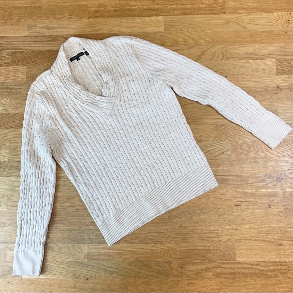S/M JeAnne Pierre Oatmeal Cable Sweater